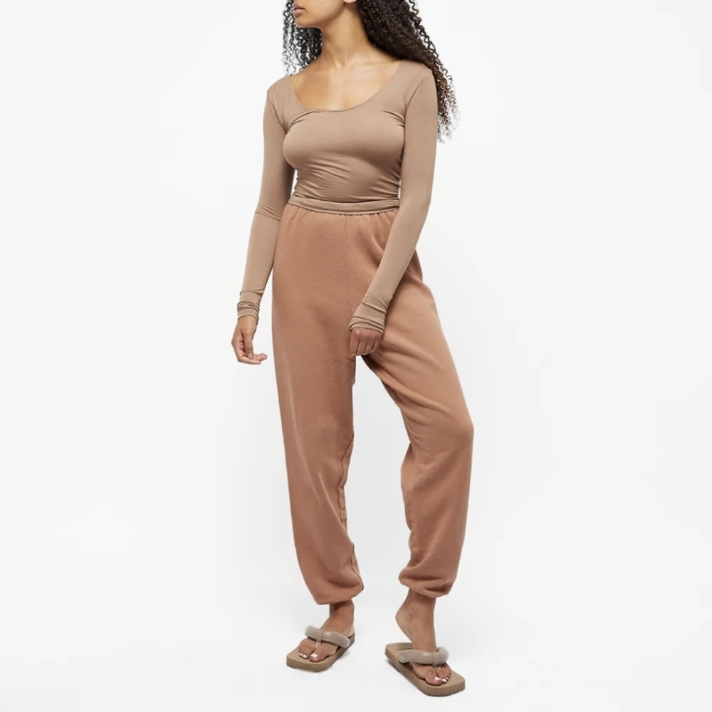 Joah Brown Scoop Neck Long Sleeve Top In Sienna, Light Brown Tan, EUC xs/s - Picture 6 of 12